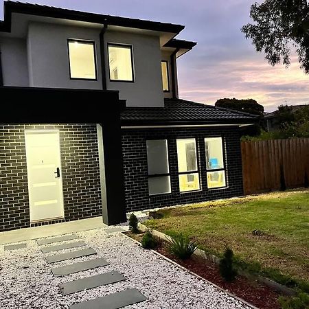 Brand New Modern 2 Bedroom Guesthouse At Airport! Melburne Exterior foto