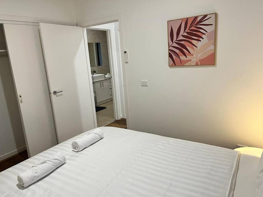 Brand New Modern 2 Bedroom Guesthouse At Airport! Melburne Exterior foto